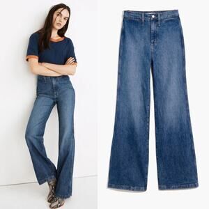 MADEWELL 11" High-Rise Flare Jeans in Mersey Wash: Welt Pocket Edition Size 30